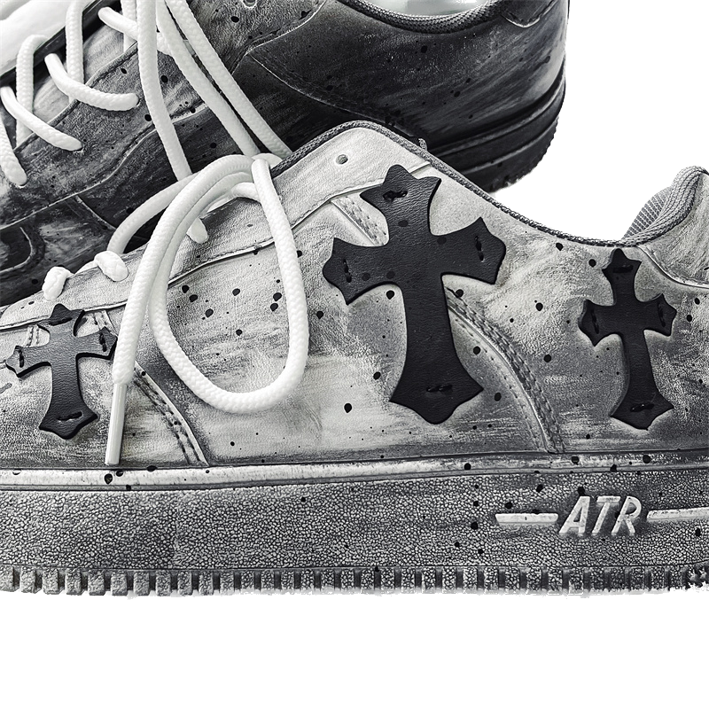 CROSS SNEAKERS HeartForSneakers